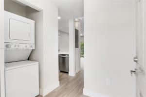 7991 NW 8th St APT 112B, Miami, FL 33126, - MLS#A11669522
