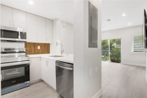 7991 NW 8th St APT 112B, Miami, FL 33126, - MLS#A11669522