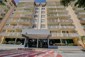 15600 NW 7th Ave APT 410, Miami, FL 33169, Sold 03/20/25