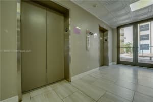 15600 NW 7th Ave APT 410, Miami, FL 33169, Sold 03/20/25