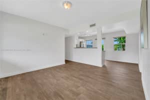 11250 SW 46th St, Miami, FL 33165, Sold 04/04/25