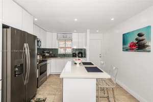 6175 W 20th Ave APT 214, Hialeah, FL 33012, Sold 12/02/24