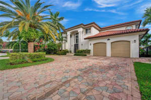 3161 NE 165th St, North Miami Beach, FL 33160, Sold 12/02/24
