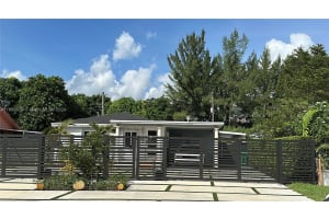 2592 SW 69th Ave, Miami, FL 33155, Sold 01/17/25