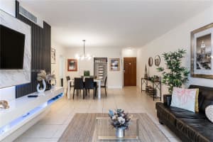 3801 S Ocean Dr APT 2R, Hollywood, FL 33019, Sold 03/31/25