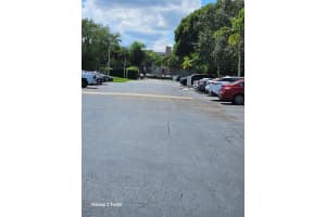 14249 Kendale Lakes Cir 14249, Miami