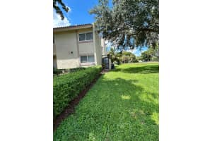 14249 Kendale Lakes Cir, Miami, FL 33183, Sold 10/03/25
