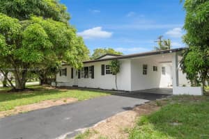 4900 NW 14th St, Lauderhill, FL 33313, Sold 01/27/25