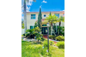 7139 Mariposa Cir W, Southwest Ranches, FL 33331, Sold 04/21/25