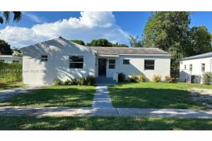6377 SW 14th St, West Miami, FL 33144, Sold 01/09/25