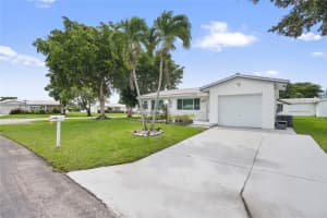 1051 Nw 88th Way, Plantation