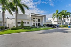 8256 NW 34th St, Doral, FL 33122, Sold 06/06/25