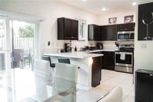 353 SE 37th Ter, Homestead, FL 33033, Sold 12/20/24