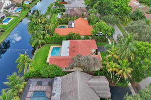 9821 NW 10th St, Plantation, FL 33322, Sold 11/18/24