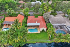 9821 NW 10th St, Plantation, FL 33322, Sold 11/18/24