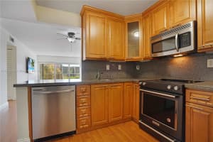 483 N Pine Island Rd APT C205, Plantation, FL 33324, Sold 01/17/25