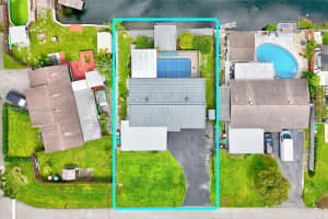 5741 SW 56th St, Davie, FL 33314, Sold 12/06/24