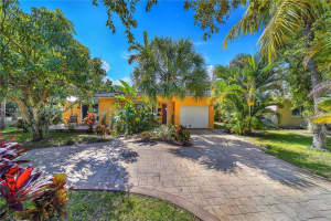 522 S 58th Terrace, Hollywood, FL 33023, Sold 04/02/25