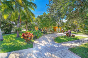 522 S 58th Terrace, Hollywood, FL 33023, Sold 04/02/25