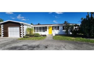 311 NW 96th Ave, Pembroke Pines, FL 33024, Sold 02/12/25