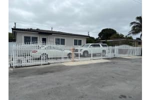 613 E 33rd St, Hialeah, FL 33013, Sold 01/08/25