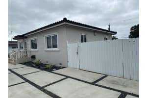 613 E 33rd St, Hialeah, FL 33013, Sold 01/08/25