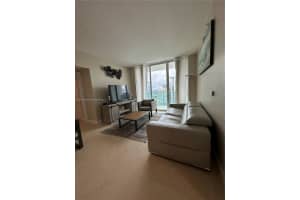 350 SE 2nd St APT 2820, Fort Lauderdale, FL 33301, Sold 02/12/25