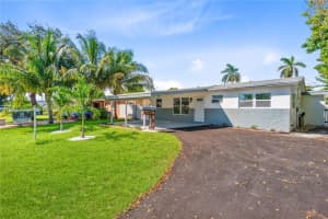 724 SW 4th Ct, Hallandale Beach, FL 33009, Sold 03/06/25