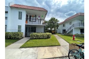 290 Racquet Club Rd APT 106, Weston, FL 33326, Sold 05/30/25
