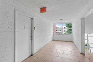 6130 W 19th Ave APT 101, Hialeah, FL 33012, Sold 11/26/24