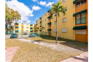 666 W 81st St APT 204, Hialeah, FL 33014, - MLS#A11671098