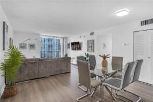 1200 Brickell Bay Dr, Miami, FL 33131, Sold 11/08/24