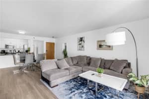 1200 Brickell Bay Dr, Miami, FL 33131, Sold 11/08/24