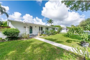 9710 Colonial Dr, Miami, FL 33157, Sold 04/14/25