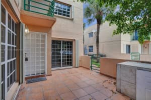 12015 SW 18th Terrace APT 11, Miami, FL 33175, Sold 12/02/24
