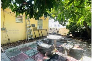 241 Nw 32nd St Miami, FL 33127 - MLS#A11671219