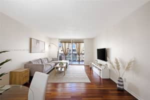 420 NE 12th Ave APT 704, Hallandale Beach, FL 33009, Sold 01/29/25