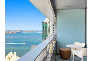 Espírito Santo Plaza, 1395 Brickell Ave, Miami, FL 33131, Sold 06/02/25