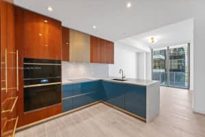 2678 Tigertail Ave 909, Miami