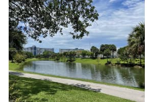 1101 Hillcrest Ct, Hollywood, FL 33021, Sold 02/11/25