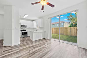2498 SE 13th Ct, Homestead, FL 33035, Sold 12/19/24