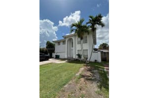 15802 Sw 99th St, Miami