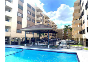 5249 NW 7th St APT 117, Miami, FL 33126, Sold 02/07/25