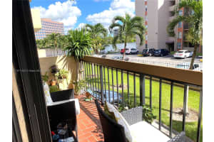 5249 NW 7th St APT 117, Miami, FL 33126, Sold 02/07/25