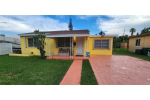 1070 Ne 143rd St, North Miami