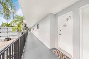 6300 SW 138th Ct APT 307, Miami, FL 33183, Sold 12/17/24