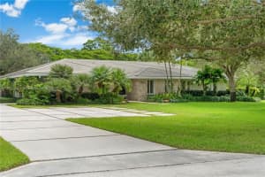 10955 SW 69th Ct, Pinecrest, FL 33156, Sold 03/27/25
