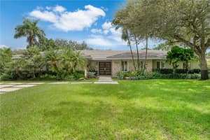 10955 SW 69th Ct, Pinecrest, FL 33156, Sold 03/27/25
