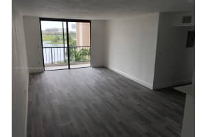 9682 Fontainebleau Blvd 507, Miami