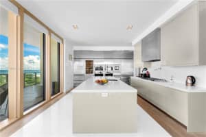 800 South Pointe Dr APT 901, Miami Beach, FL 33139, - MLS#A11671842